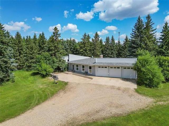 56135 W Road, Brandon, MB, R7A 5Y1 Luxury House for sale | Listing ID 202621 | Royal LePage Carriage Trade Luxury Properties