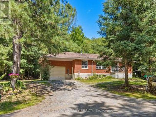 561 Long Lake Road, Madawaska Valley, ON, K0J 1B0 house for sale | Listing ID X13695 | Royal LePage