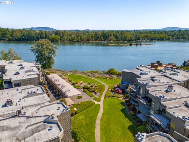 5624 s riverside ln # 8