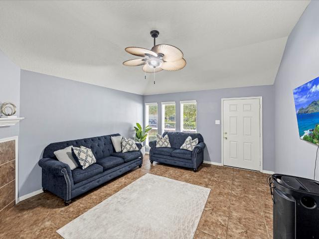 5623 Cinnamon Lake Drive