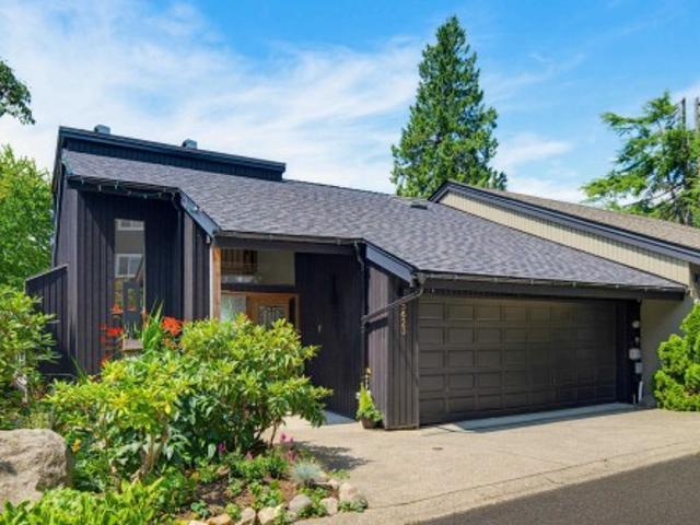 5623 Eagle Court, North Vancouver, BC, V7R 4V4 duplex for sale | Listing ID R3150 | Royal LePage