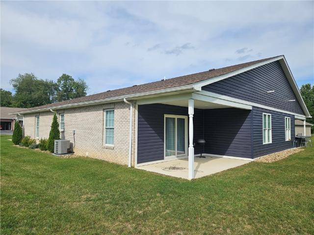 562 Woodhawk Ln