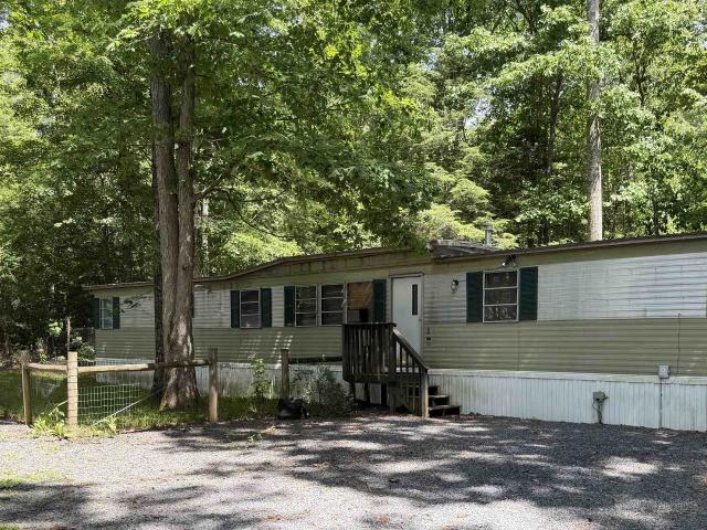 562 west augusta rd