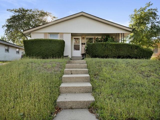 5637 N 86th Pl, Milwaukee, WI 53225