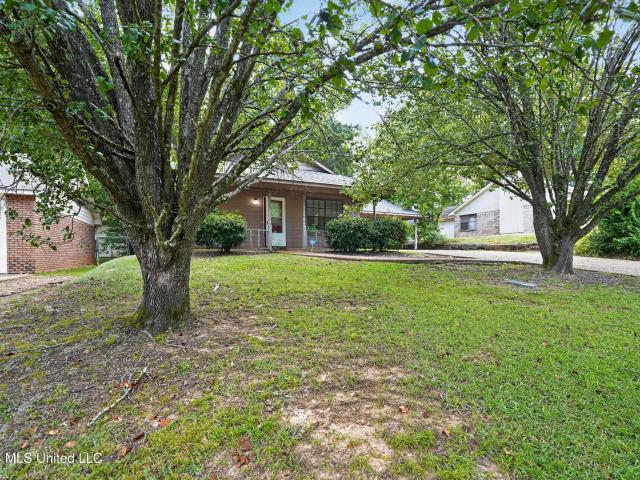 5638 Dogwood Trail