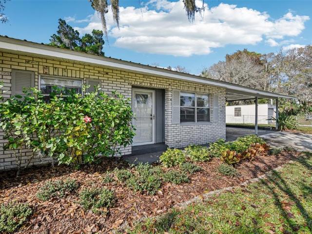 56305 Redbud Rd, Astor, FL 32102 | MLS #G5105