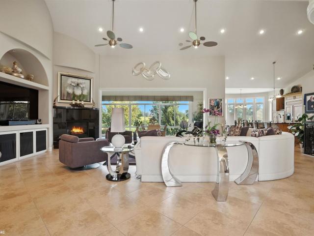 5632 Clubhouse Drive, Burlington, US, IA
