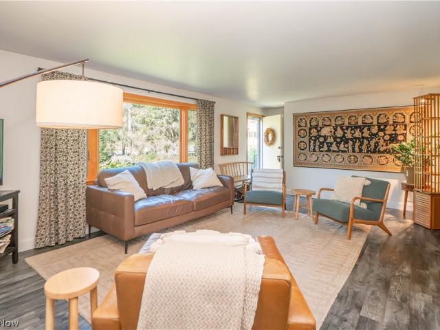 5632 Everhard Road NW