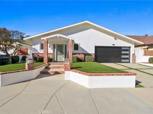5633 LAKIA DR, CYPRESS, CA 90630