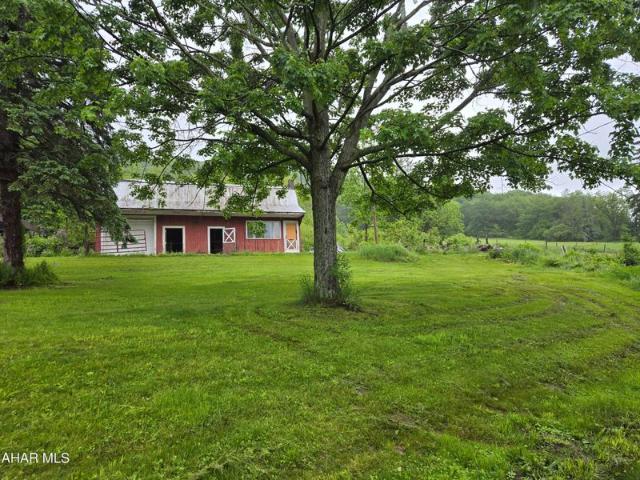 563 Lock Mountain Rd, Martinsburg, PA