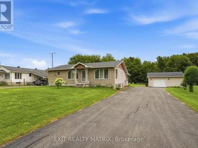 563 Lajeunesse Road, Alfred And Plantagenet, ON, K0B 1A0 house for sale | Listing ID X13583 | Royal LePage