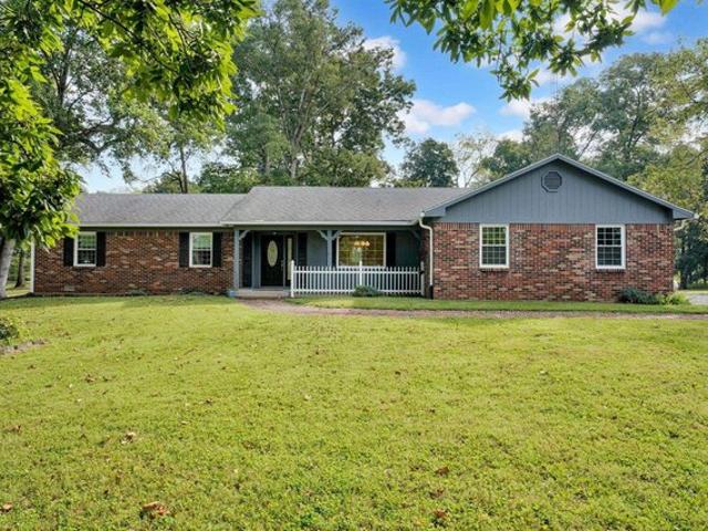 563 Yockey Ests, Mitchell, IN 47446