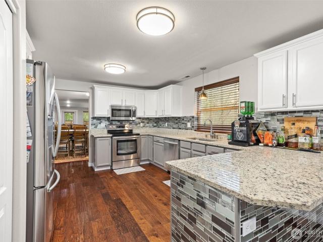 5647 Black Lake Boulevard SW