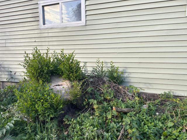 5641 E 13th Place