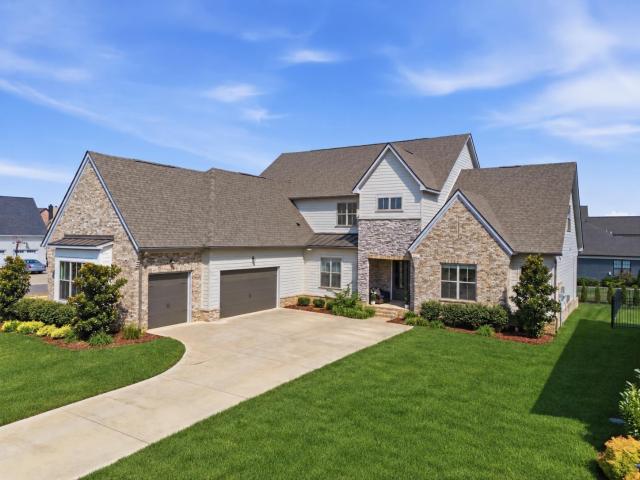 5642 Eaglemont Dr