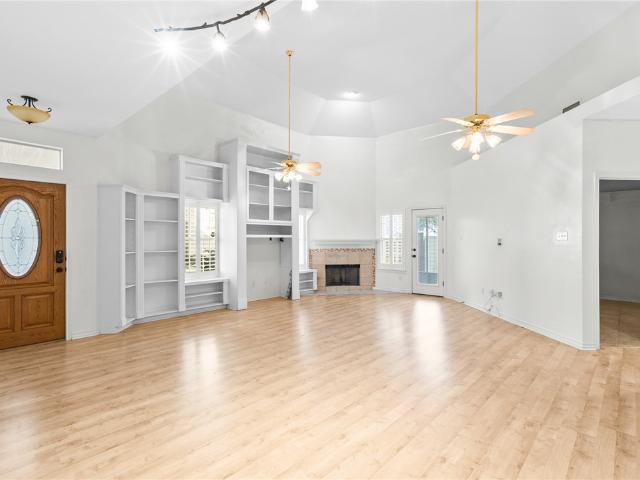5642 Lipes Boulevard 4