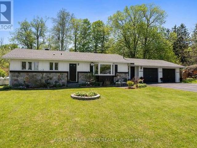5643 Ficko Crescent, Ottawa, ON, K1X 1H3 house for sale | Listing ID X13746 | Royal LePage