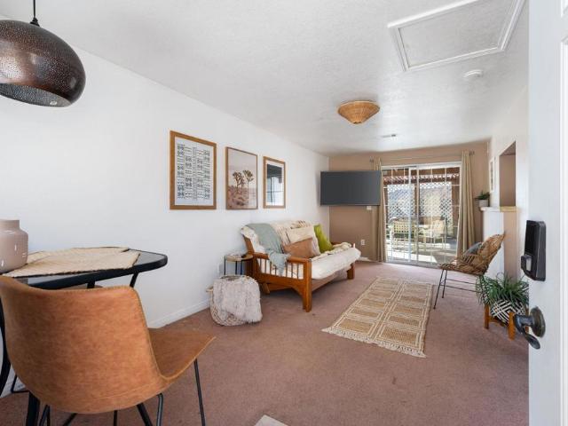 56575 Sunnyslope Drive