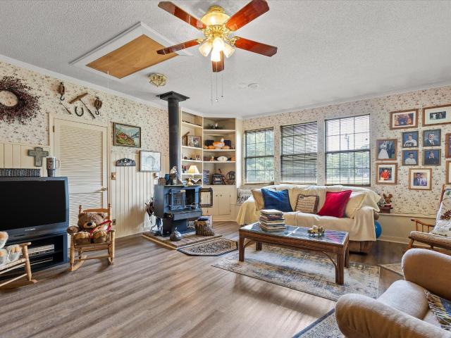 5652 Old Hunter Road