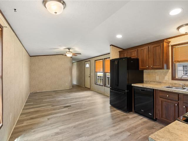 5652 Wormuth Lane