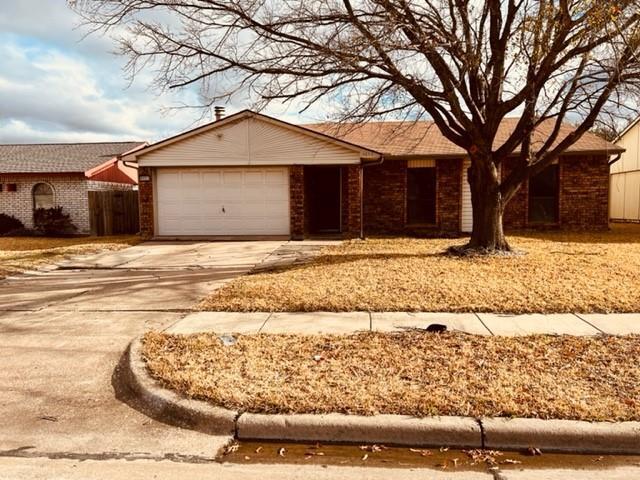 5653 Phelps St, 3 beds, 2 full baths