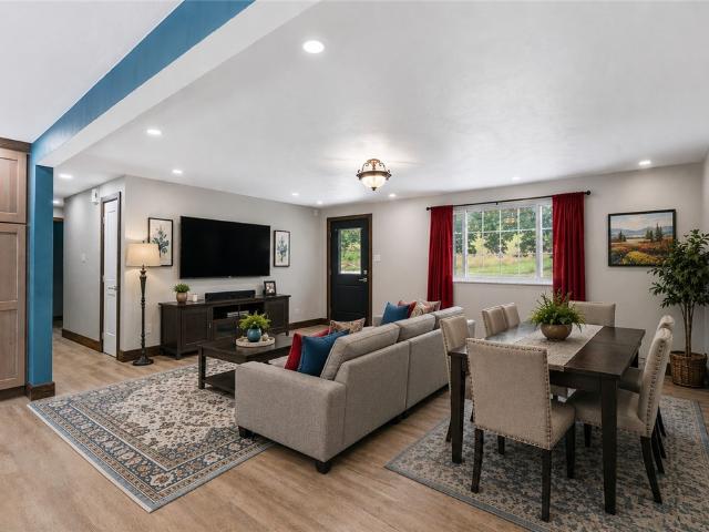 565 1/2 Fleming Road