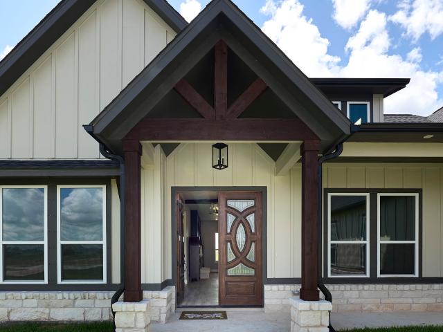 565 Longhorn Trail