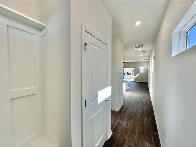 565 Seaborn Circle