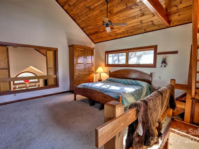 565 Silver Ridge Road
