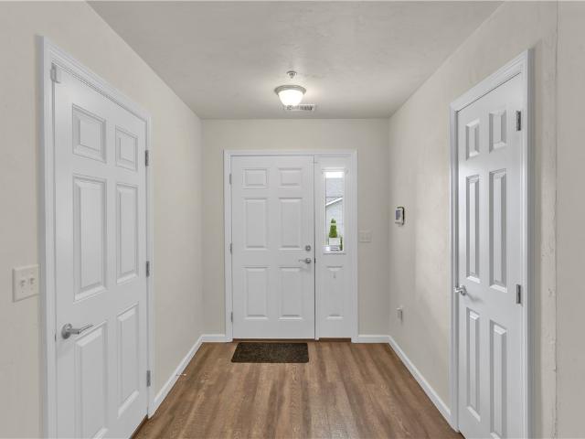 565 Sunview Cir
