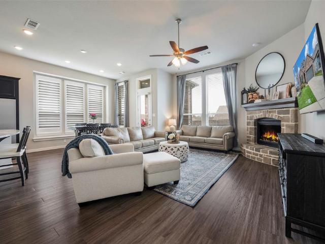 5664 Durst Ln, Forney, TX 75126 | MLS #21211
