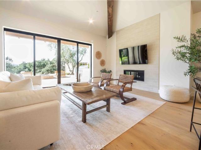 5660 Morning Glory Drive