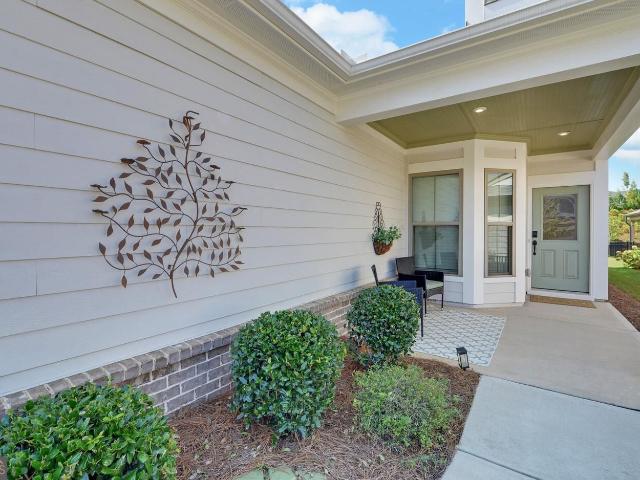 5663 Villa Crest Drive