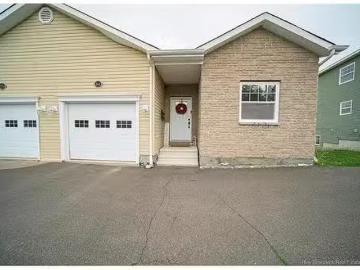 566 Canada St, Fredericton, NB, E3A 4A7 house for sale List.