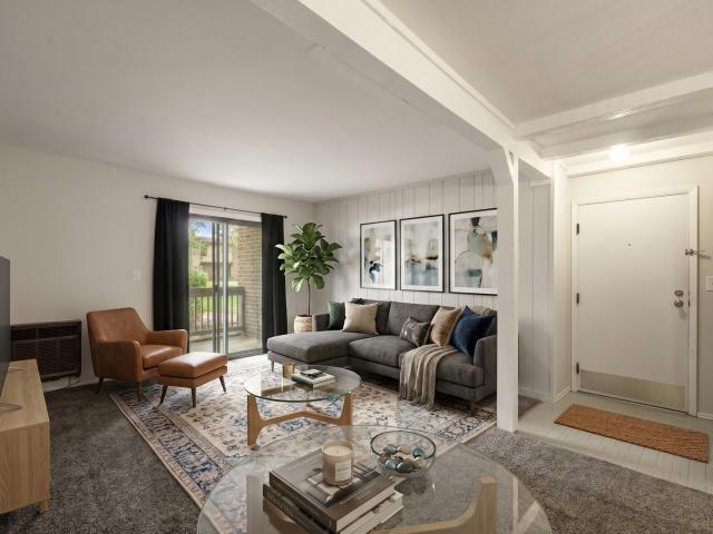 566 Somerset Lane # 4