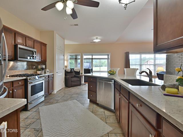 5675 Autumn Creek Drive