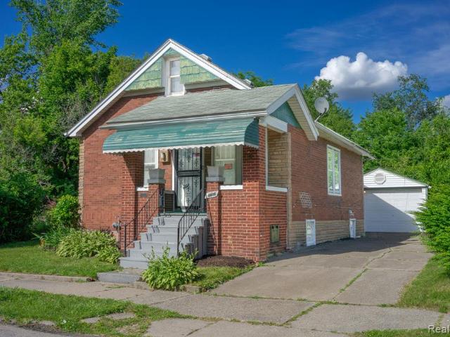 5672 Saint Clair Street