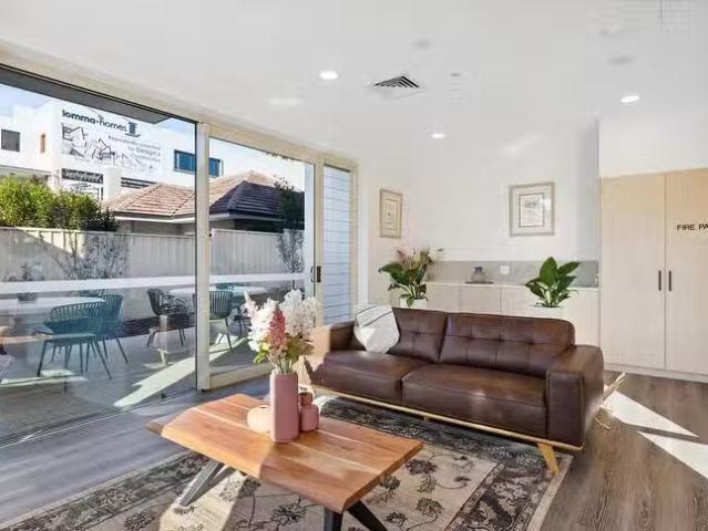 567 Canning Highway, Alfred Cove, WA 6154