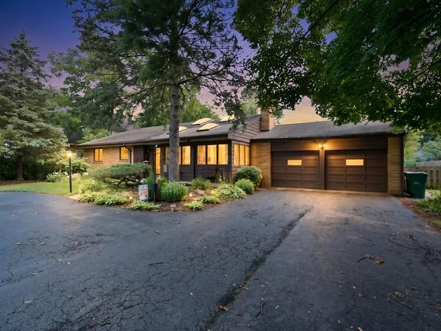 567 Happ Rd, Northfield, IL 60093