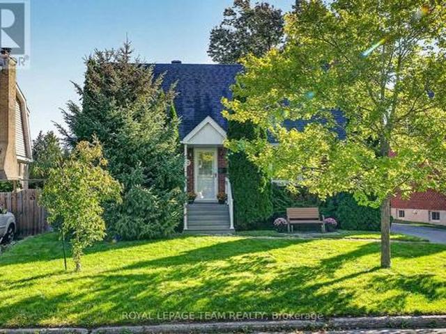 567 Redwood Avenue, Ottawa, ON, K2A 3E7 house for sale | Listing ID X13795 | Royal LePage