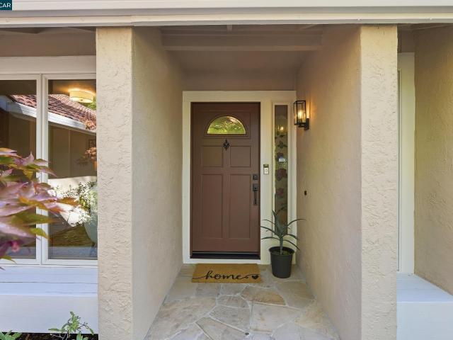 5685 White Mountain Ct