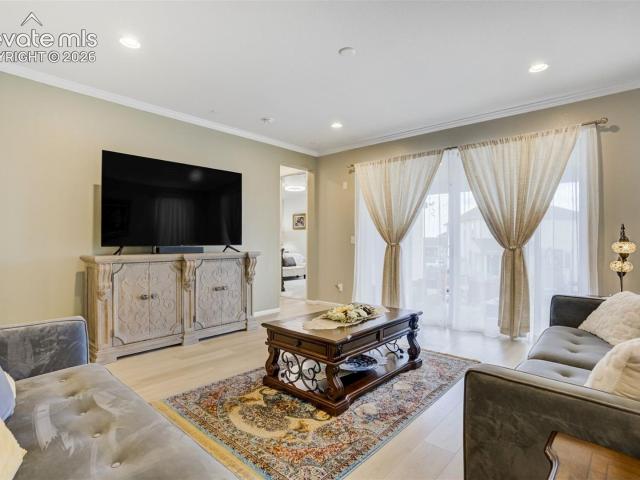 5689 Mammoth Lane