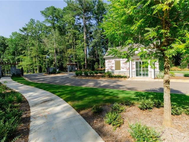 5683 Broad River View 440