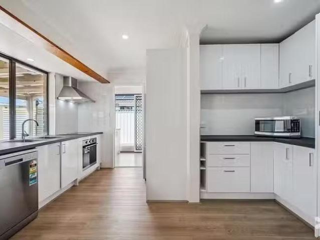 568 Safety Bay Road, Waikiki, WA 6169