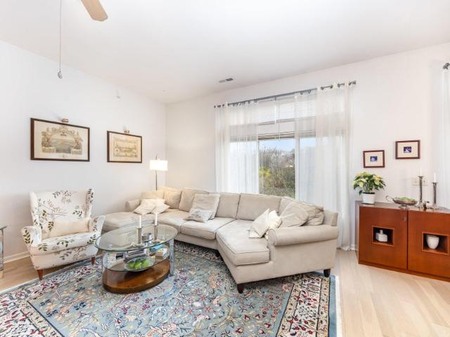 568 Riversbreeze Drive