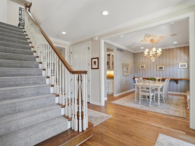 5693 Strawberry Circle