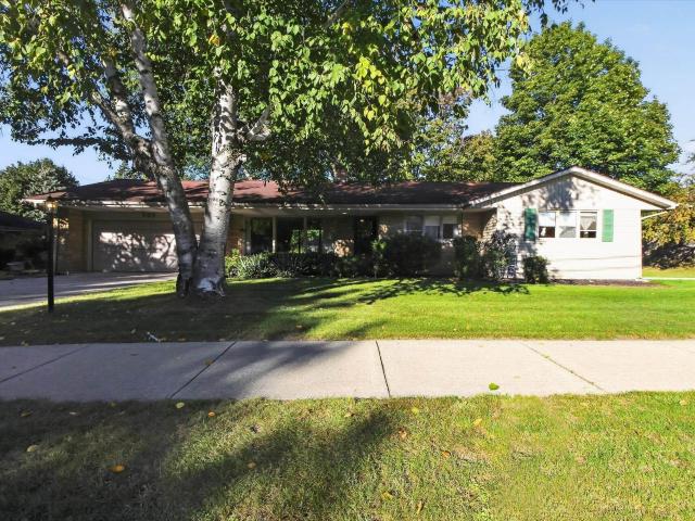 569 Charles Avenue