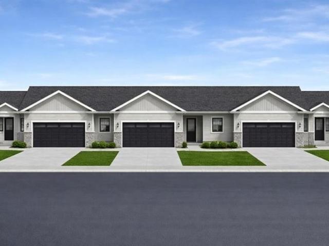 569 Meadow Oak Cir, Fairfax, IA 52228
