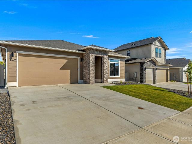 569 S Oasis Loop