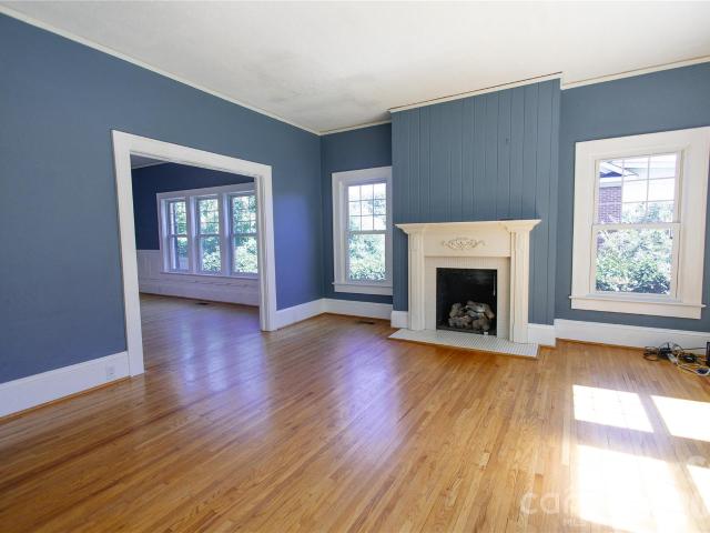 569 Rutherford Road